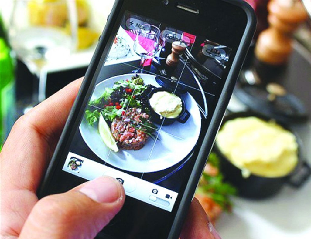 Strange Things we all do on Social Media, social media, social media addict - food photo 